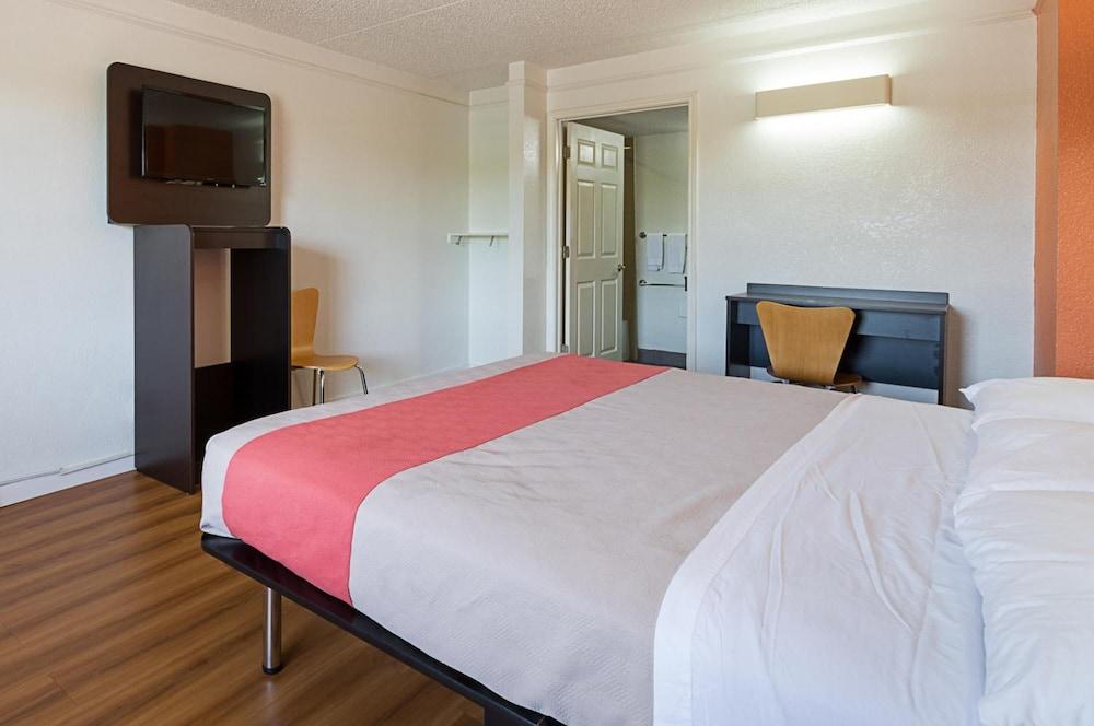 Motel 6-Kirkland, Wa - North Кіркленд Екстер'єр фото
