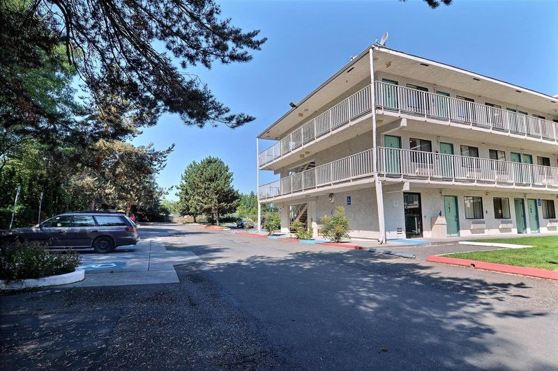 Motel 6-Kirkland, Wa - North Кіркленд Екстер'єр фото