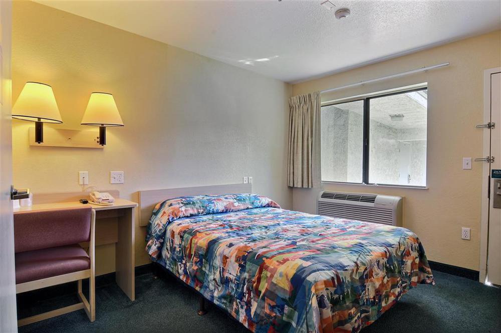 Motel 6-Kirkland, Wa - North Кіркленд Номер фото